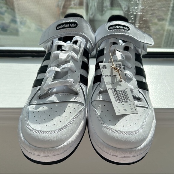 NWT adidas Low Forum Shoe Size 11.5  in Cloud White / Cloud White / Core Black main image 8
